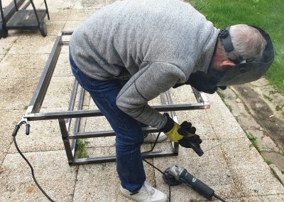 Soudure de l armature de la table tactile
