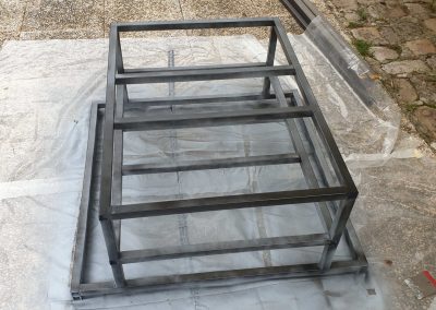 Table basse tactile peinture premiere couche