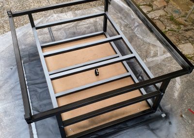 Table basse tactile peinture premiere couche